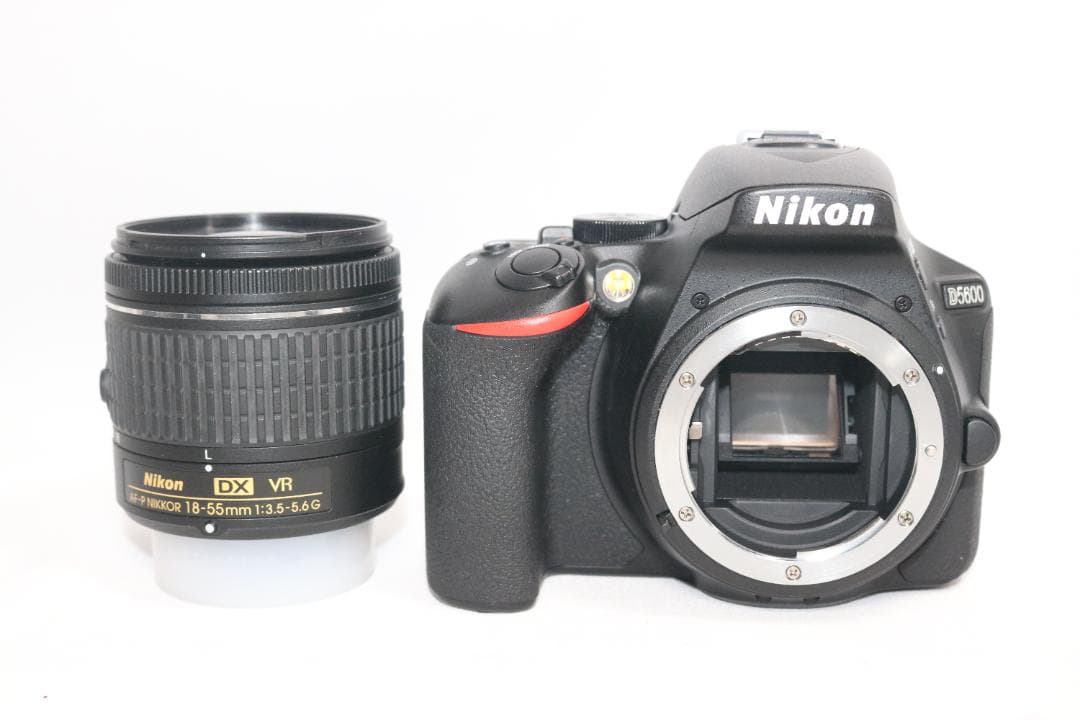 新品級 ⭐初心者完全セット！S回数767回⭐Nikon D5600 ⭐一眼レフ