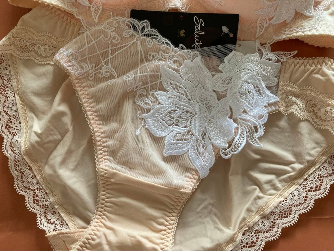 サルート/D75&L/ラテンビューティ