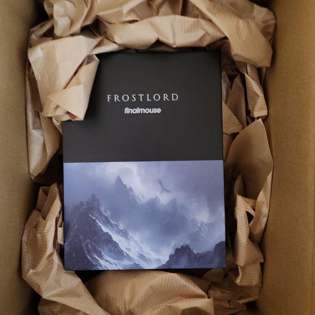finalmouse Frostlord Mediumサイズ