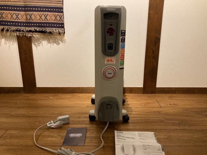 電気ヒーター DeLonghi H770812EFSN-GY