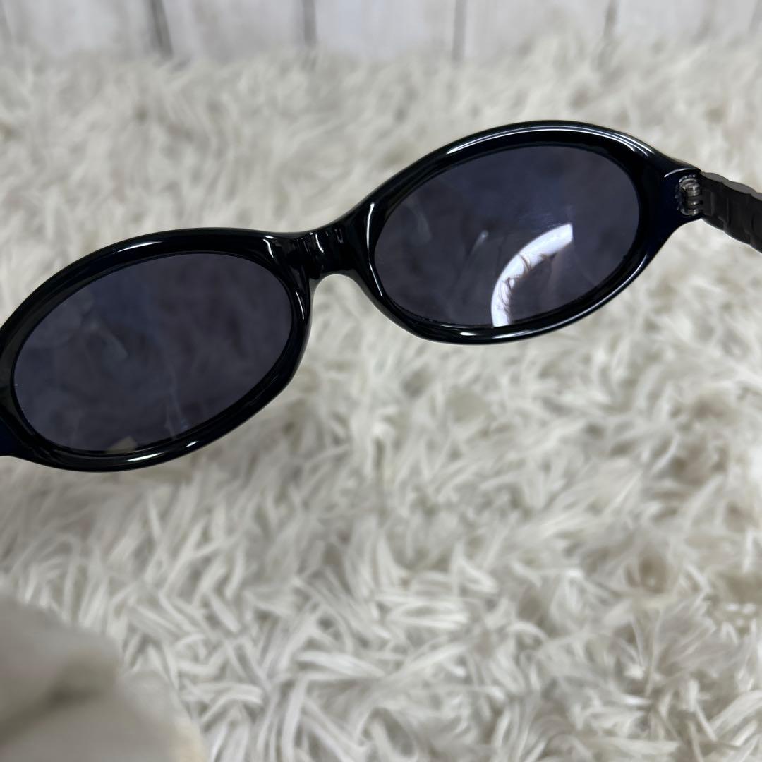 FENDI フェンディ サングラス ケース付　ロゴ　ブラック　シルバー