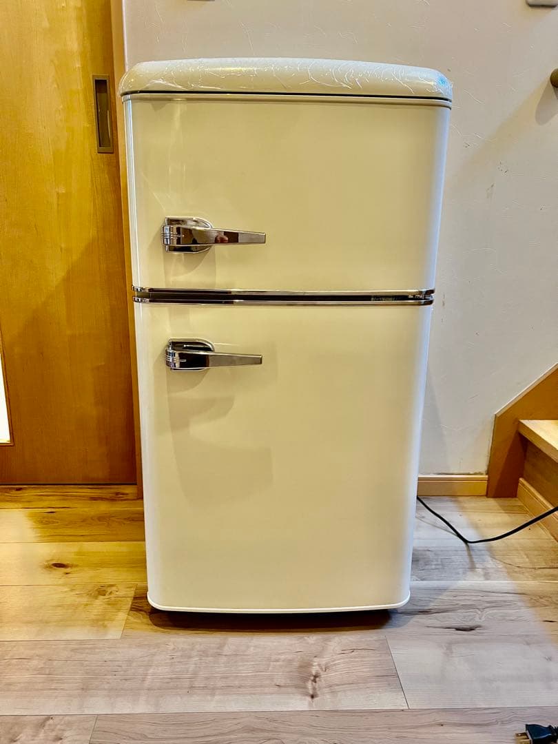 レトロな小型冷蔵庫 81L アイリスオーヤマ