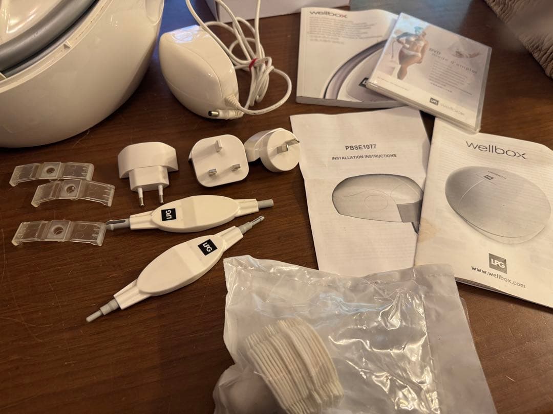 wellbox LPG 美顔器 本体と4つのアタッチメント　エンダモロジー