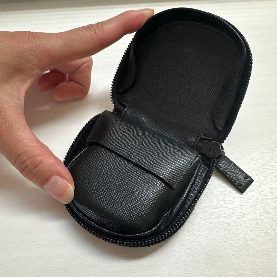 【美品】PRADA サフィアーノNEROレザー ケース