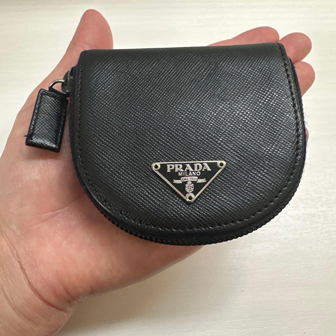 【美品】PRADA サフィアーノNEROレザー ケース