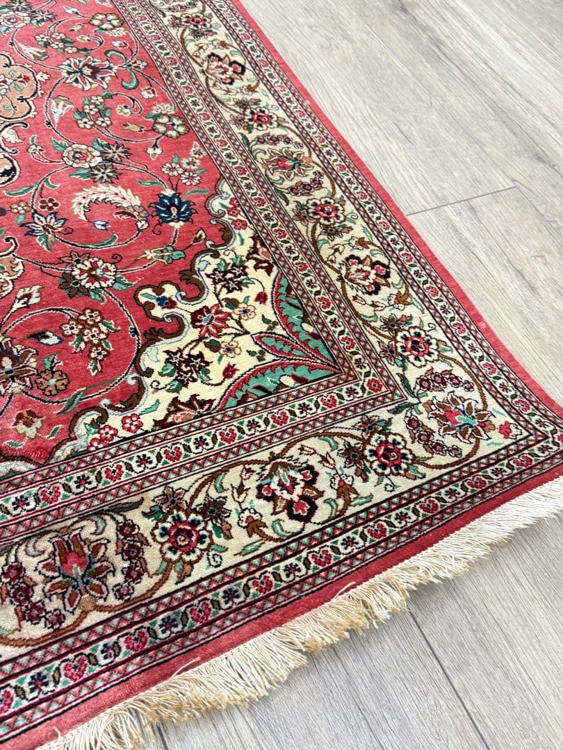 専用　マラゲ産　シルク　ペルシャ絨毯　122✖️79cm け東7-1217