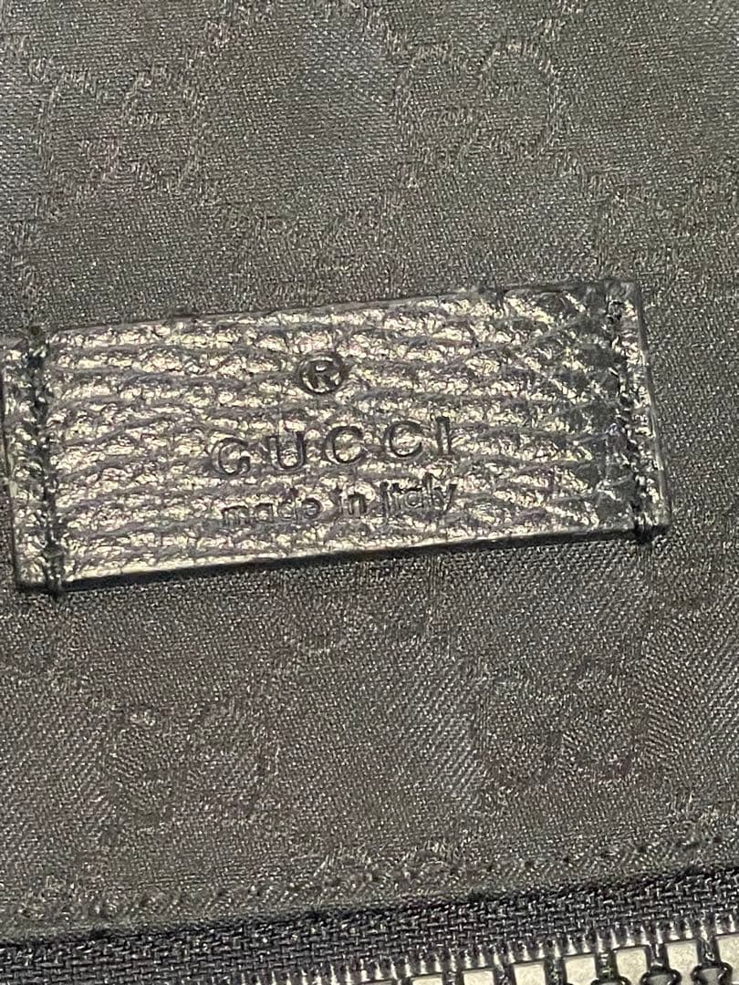 Gucci グッチ　メッセンジャーバック　GGパターン 美品！