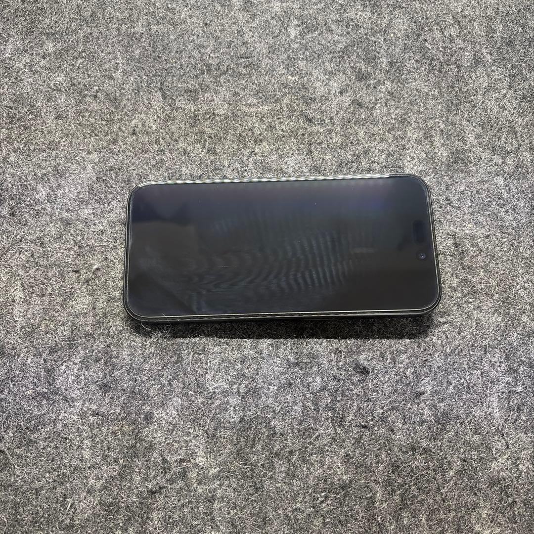 Apple iPhone 15 Pro ブラックチタニウム 本体 256G