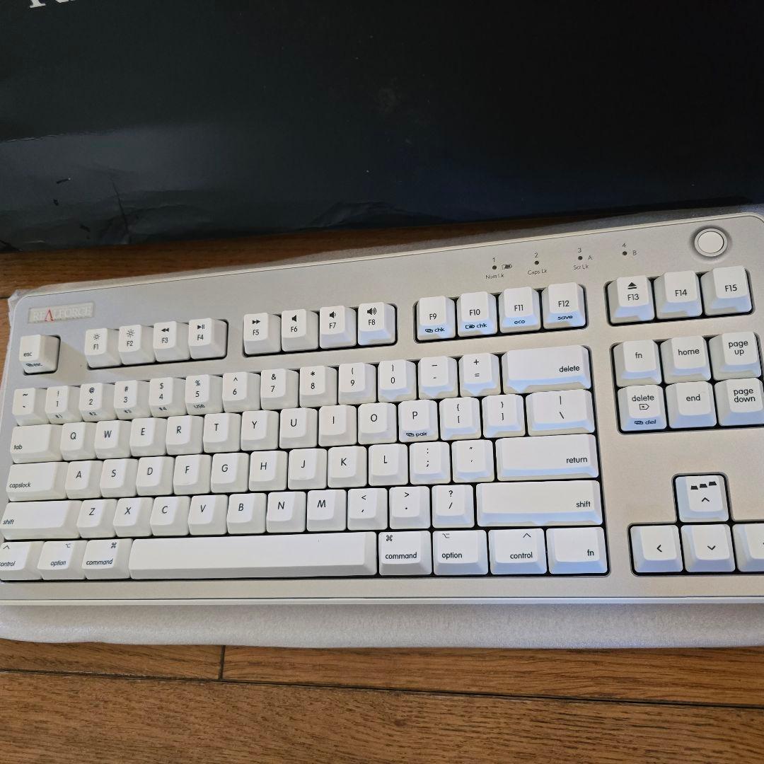 新品未使用 REALFORCE R3 キーボード R3HH21 英語配列