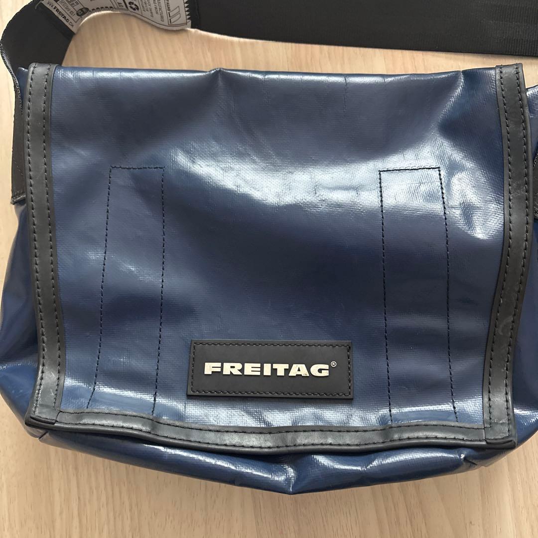 FREITAG メッセンジャーバッグ ネイビー