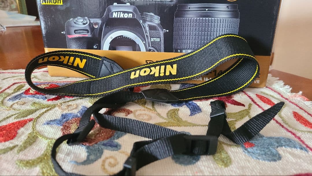 Nikon d7500 18-140 シャッター1053回