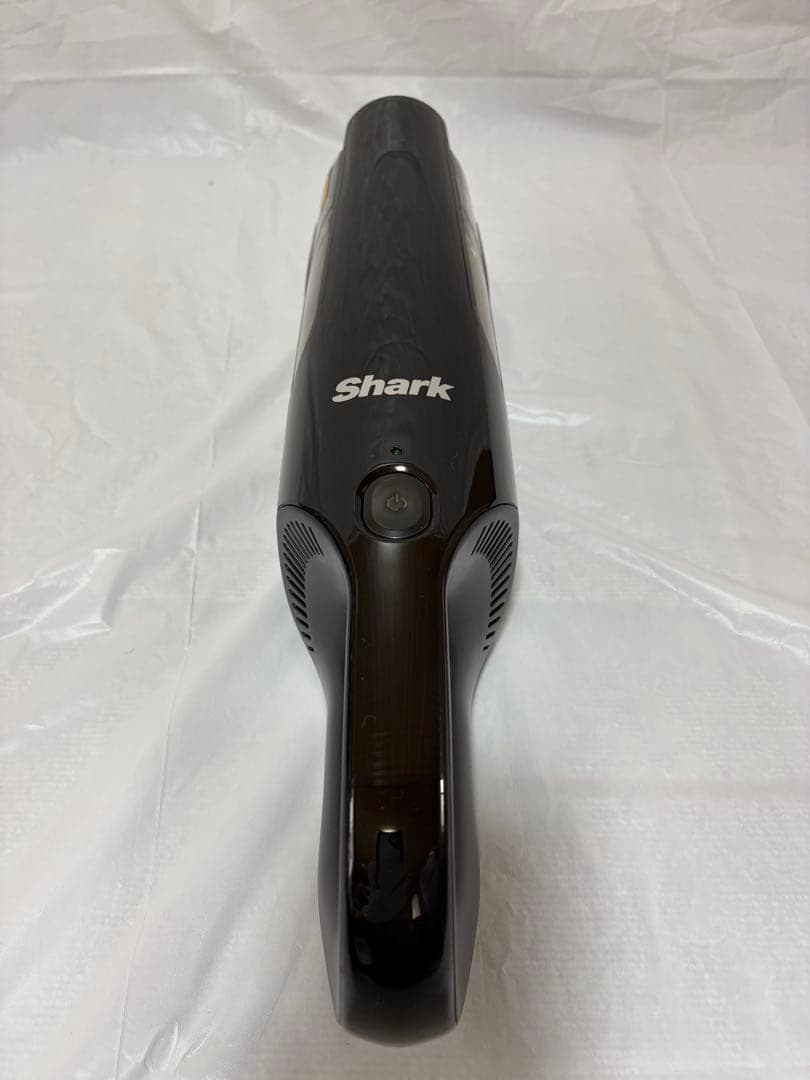 【美品】Shark 充電式サイクロンハンディクリーナー CH901J