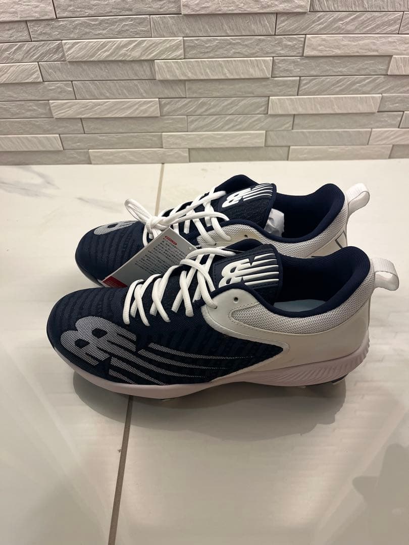 New Balance ポイントスパイク ネイビー/ホワイト