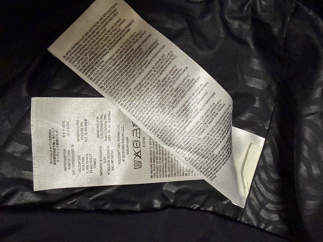 極美品　VOLCOM ボルコム GORE-TEX スノーボードジャケット　S