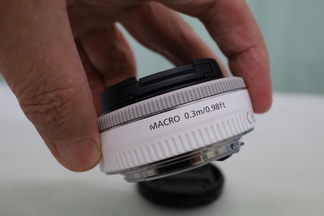 Canon EF40mm F2.8 STM 人気のホワイト【中古】