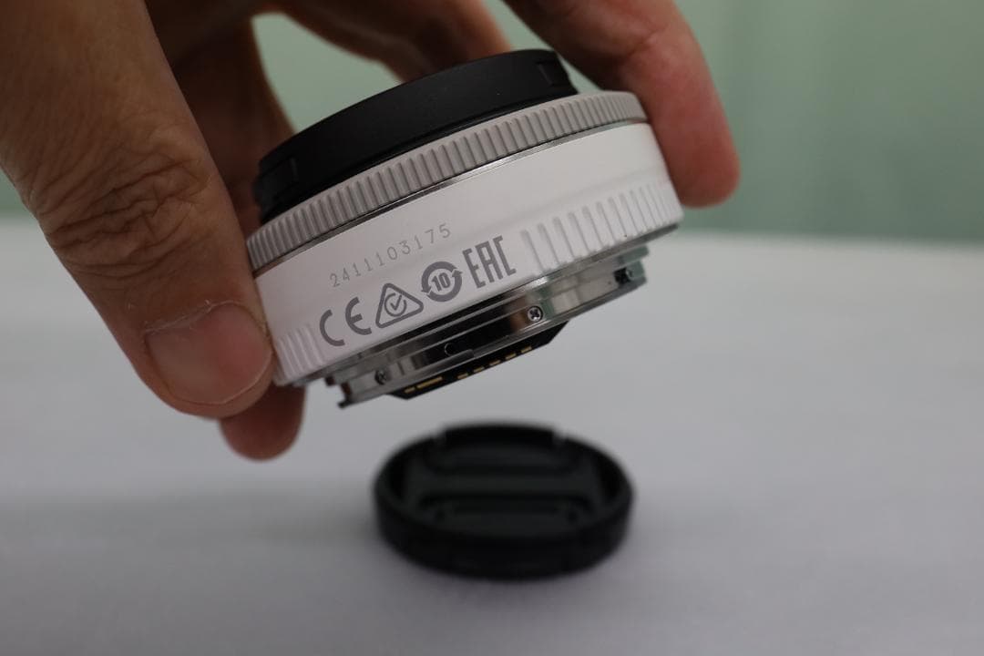 Canon EF40mm F2.8 STM 人気のホワイト【中古】