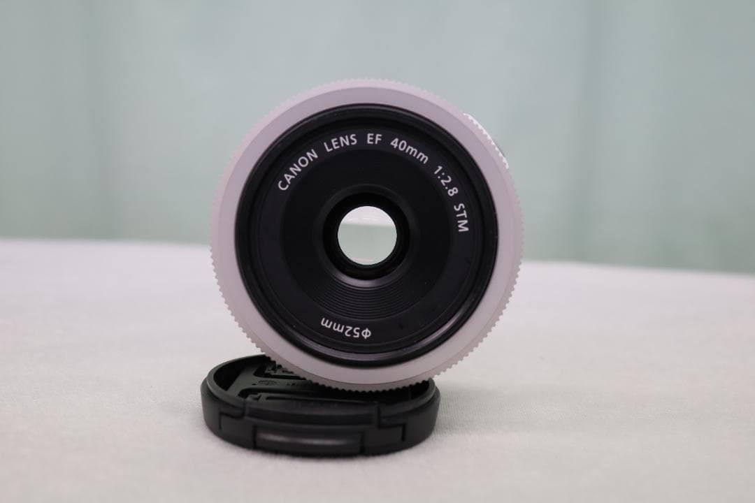 Canon EF40mm F2.8 STM 人気のホワイト【中古】