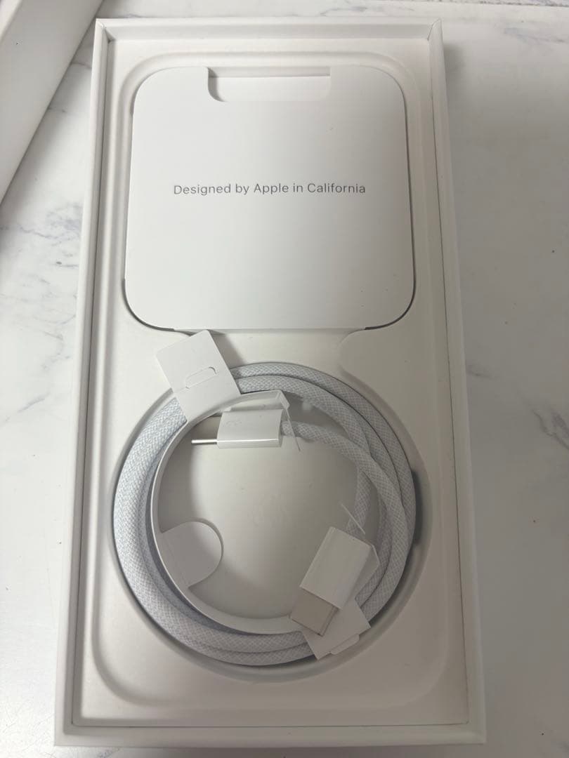 『美品』iPhone15 256GB ブラック SIMフリー