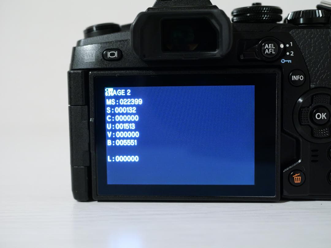 ゆ*ず様 OLYMPUS　ミラーレス一眼カメラ　OMD-EM1mark2