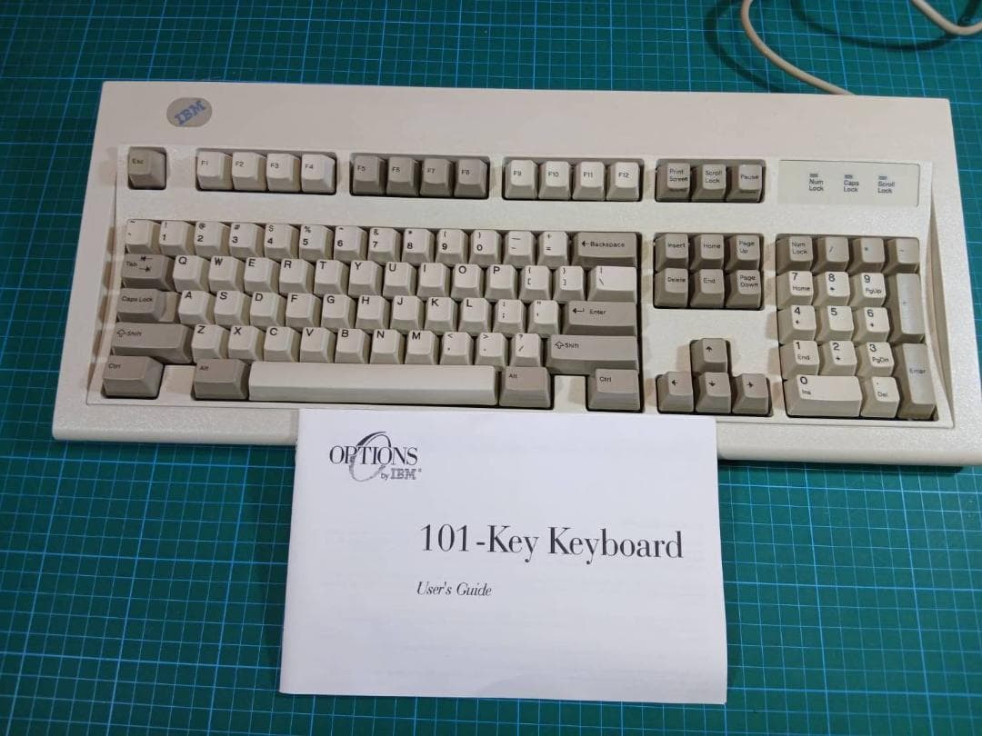 ゑ*様 IBM ホワイトキーボード 取扱説明書付き