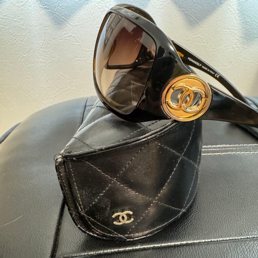 ななこ♡CHANEL サングラス ケース付き