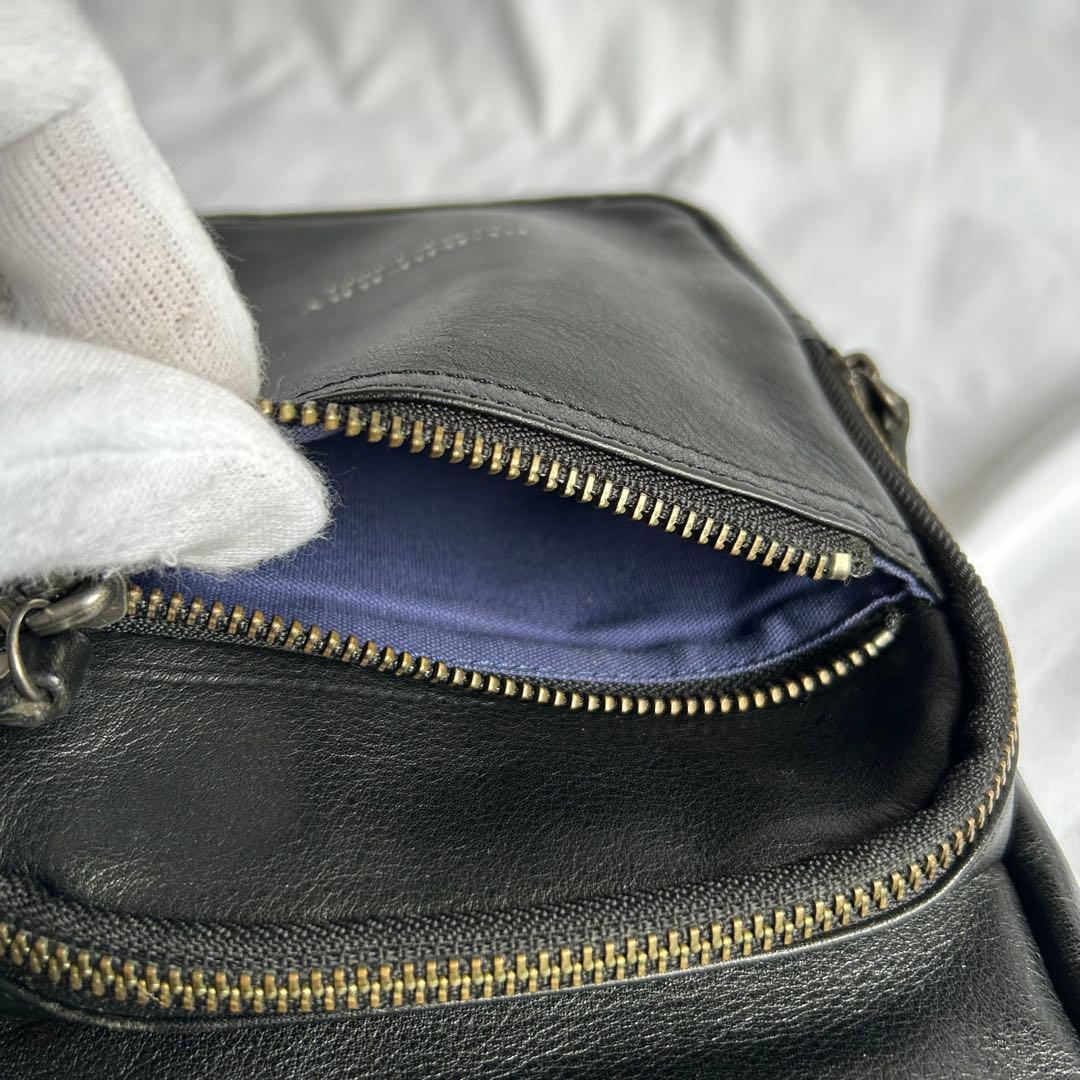 【希少】BURBERRY ブラックレーベル　ブラック　レザー　ボディバッグ 黒