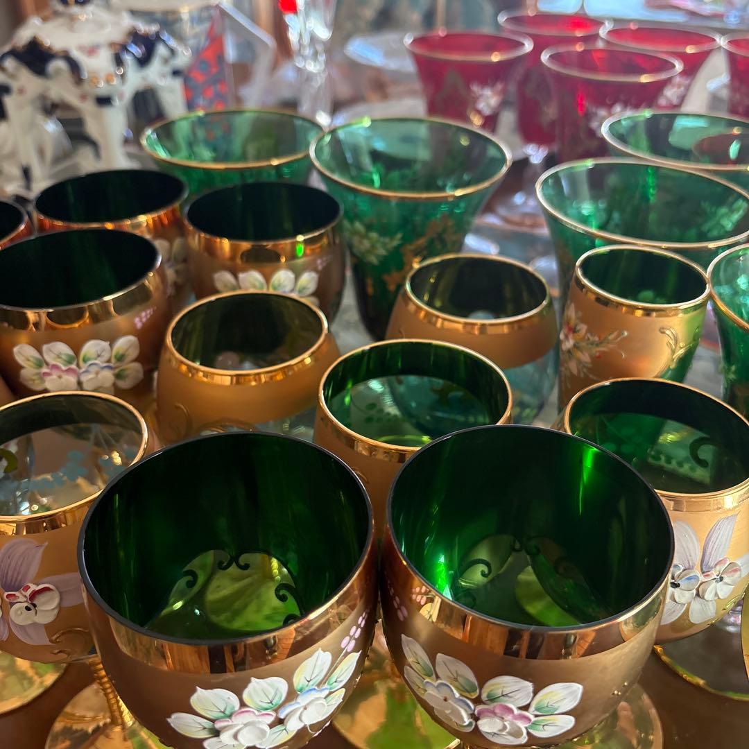 緑と金色の花柄ガラスグラスセット
