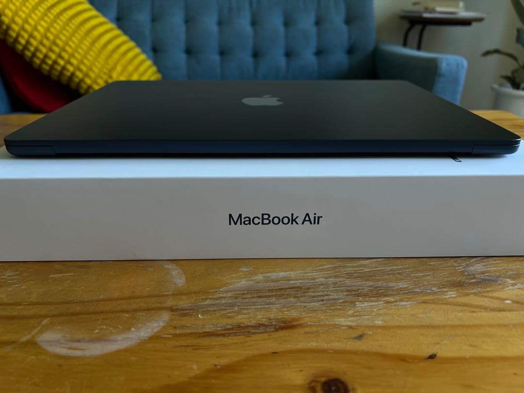 apple MacBook Air 15インチ　M2　ミッドナイト