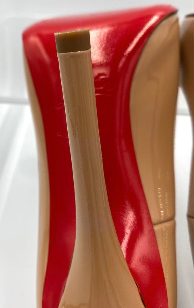 【新品未使用】Christian Louboutin エナメルパンプス 35