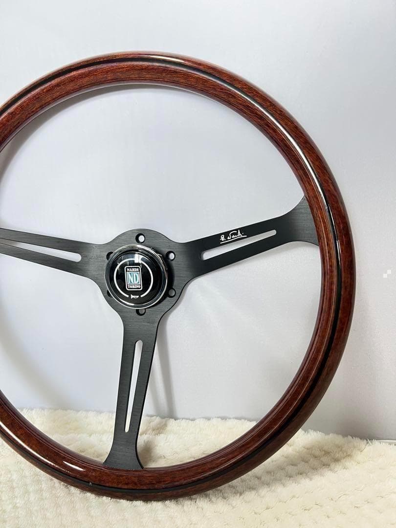 社外品　ナルディ クラシック ウッド ステアリング 15インチ