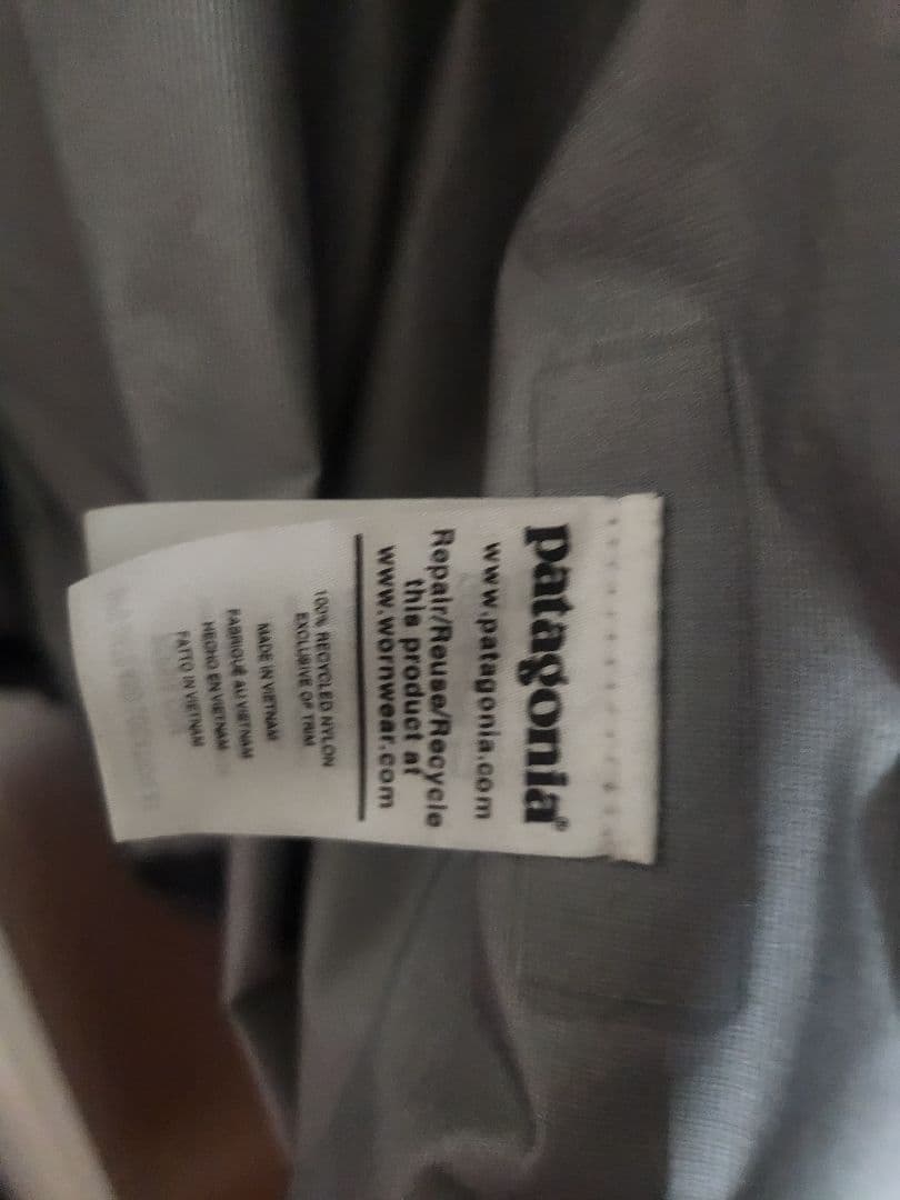 patagonia　トレントシェルジャケット　L