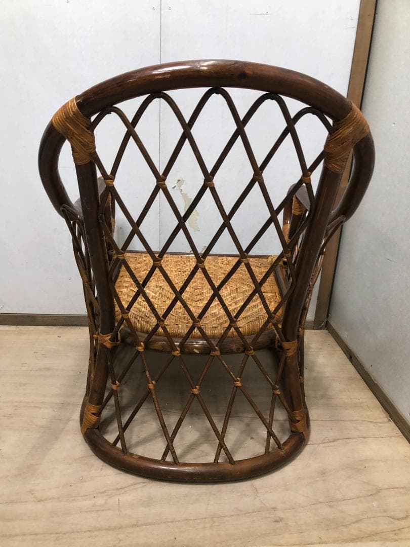 古家具 　籐ラタンフレーム アームチェア ラタンチェア 椅子 イス　250226