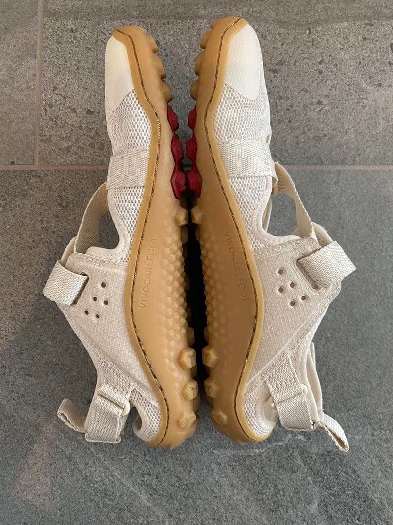 Vivobarefoot ビボベアフット トラッカーサンダル