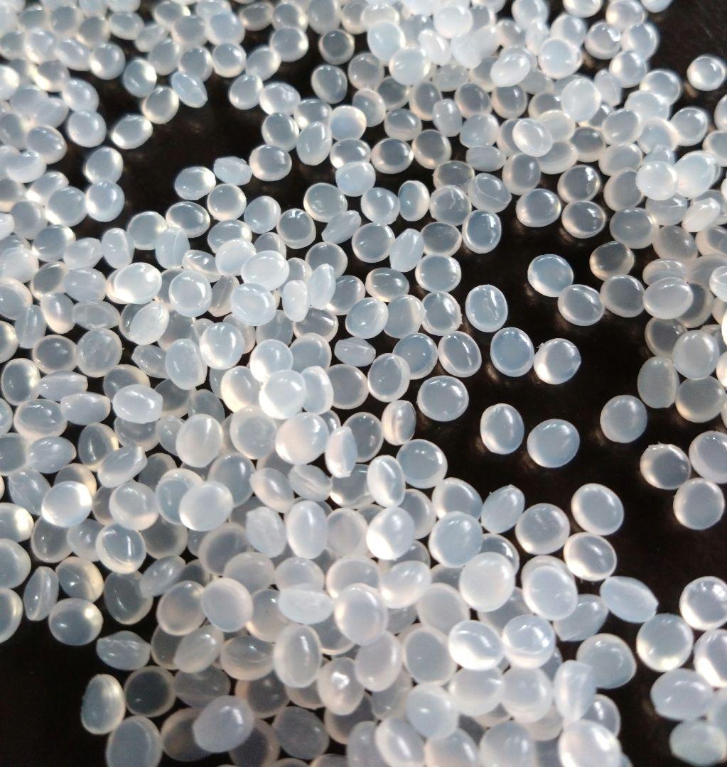 在庫処分セール！ルビー様ご検討消費！高品質艶々丸粒タイプ手芸ペレット20kg入り