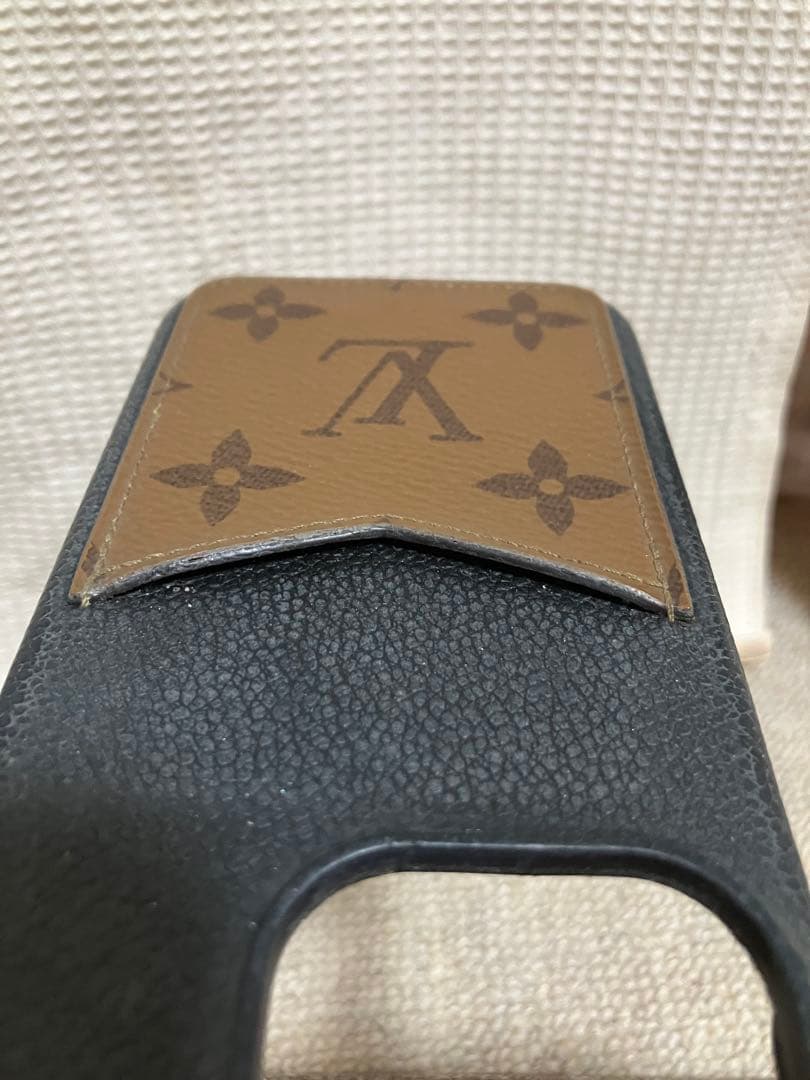 本物、箱付き！Louis Vuitton iPhone14Pro用ハードケース