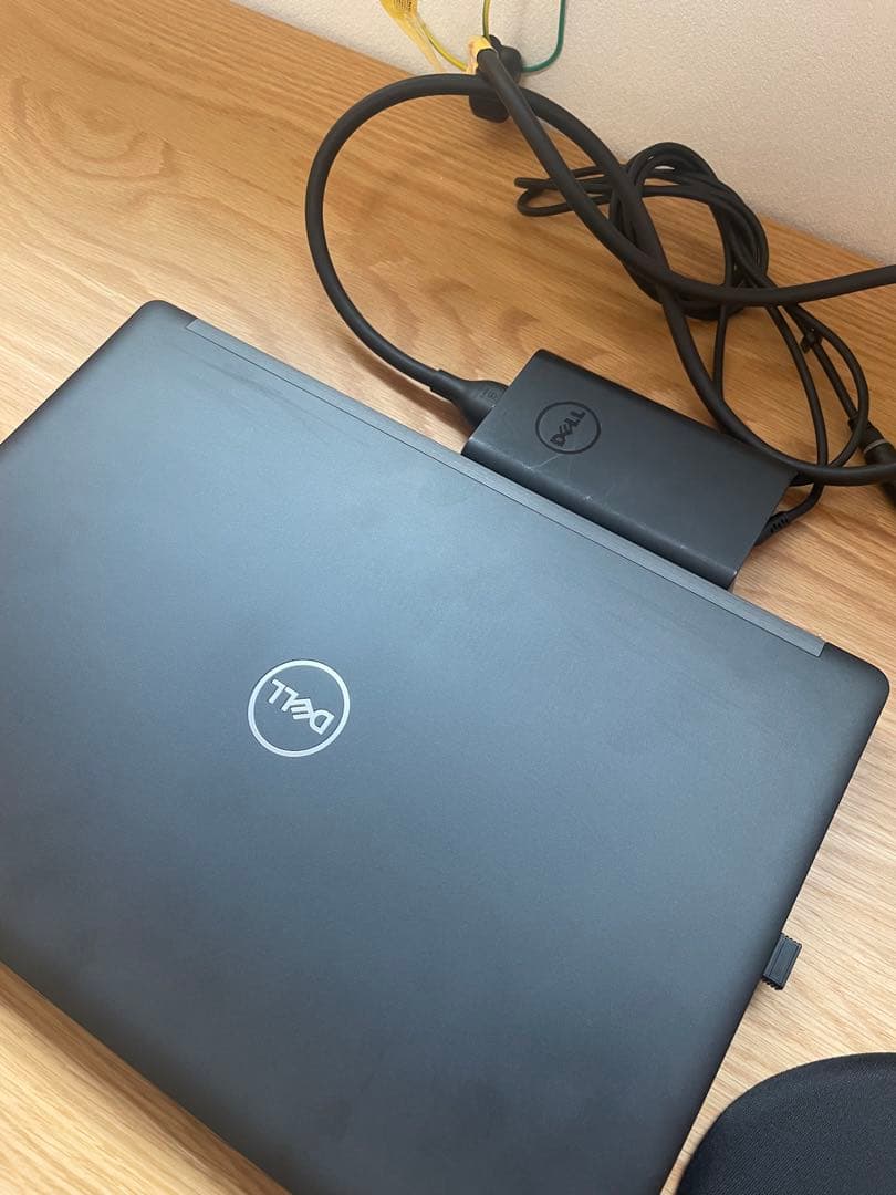 Dell Latitude ノートPCCorei5 SSD256Gおまけ付