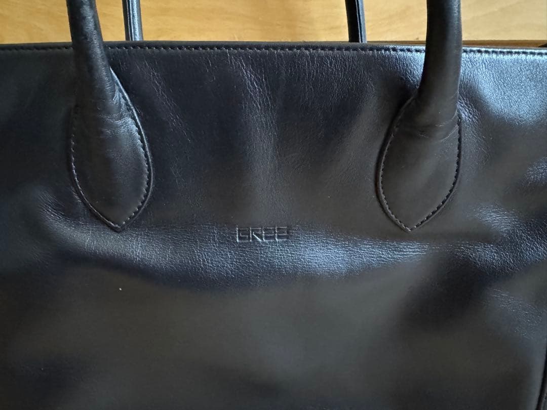 【とも】BREE 本革レザートートバッグ 黒 A4可