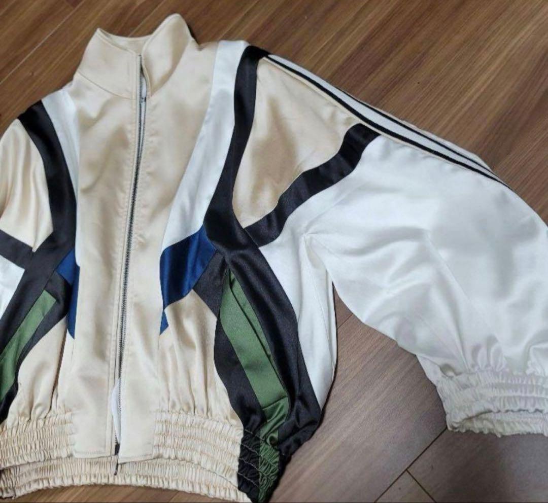 か*ゃ様 KOCHÉ STRIPED PANELED SATIN TRACK J