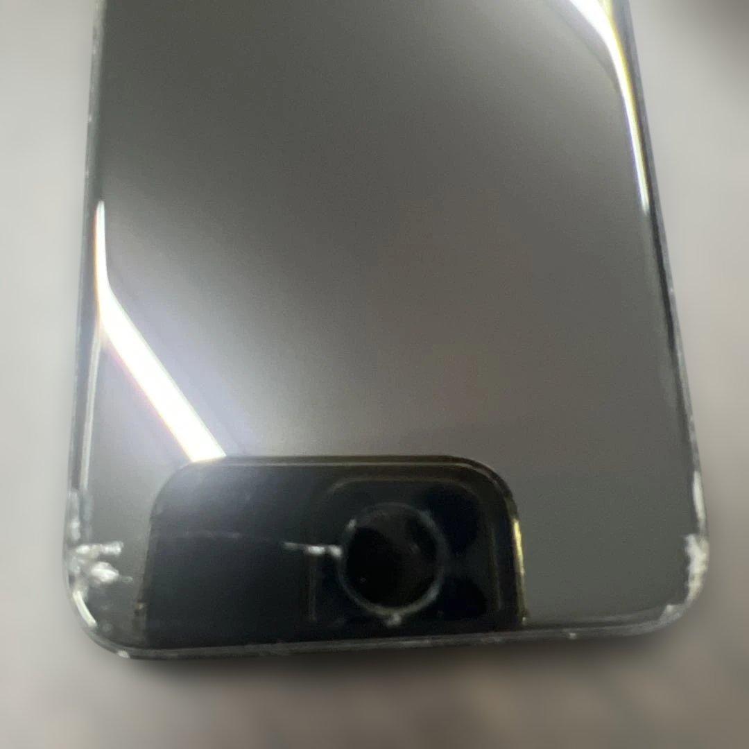 【ひび割れ】iphone8 64GB SIMフリー　バッテリー77%