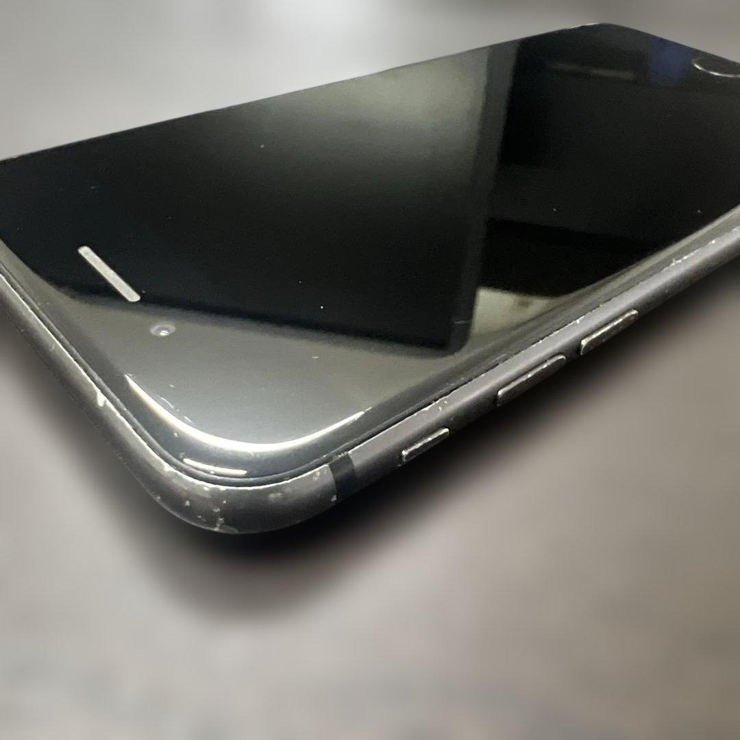 【ひび割れ】iphone8 64GB SIMフリー　バッテリー77%