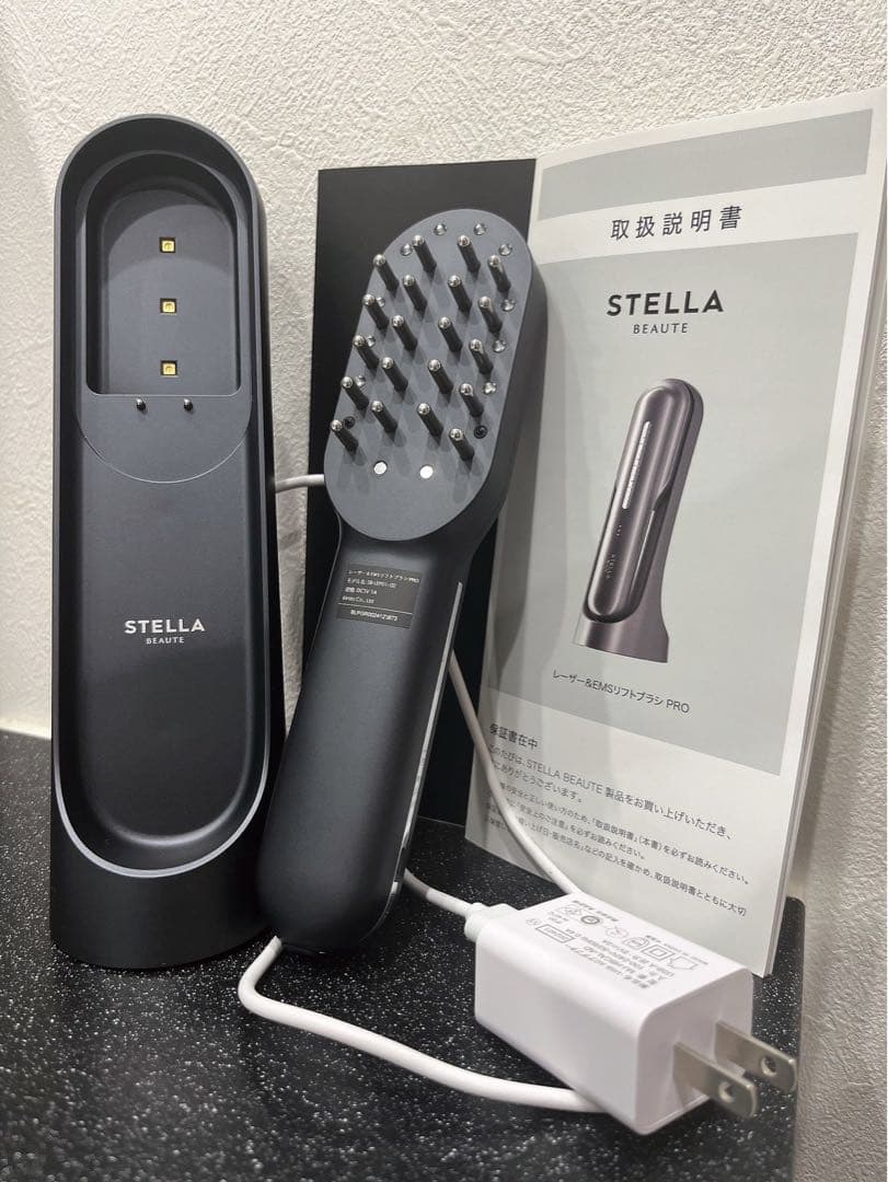 STELLA BEAUTE レザー&EMS リフトブラシ PRO