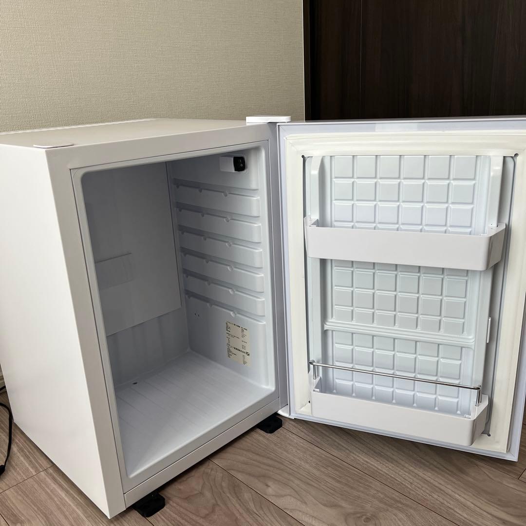 三ツ星貿易 寝室用冷蔵庫 40L ML-40SG-W エクセレンス