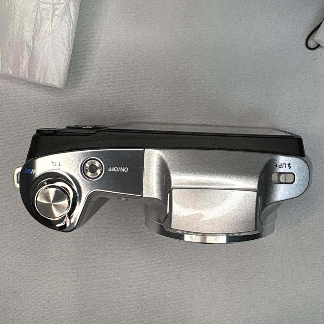 OLYMPUS STYLUS SZ-16 シルバー