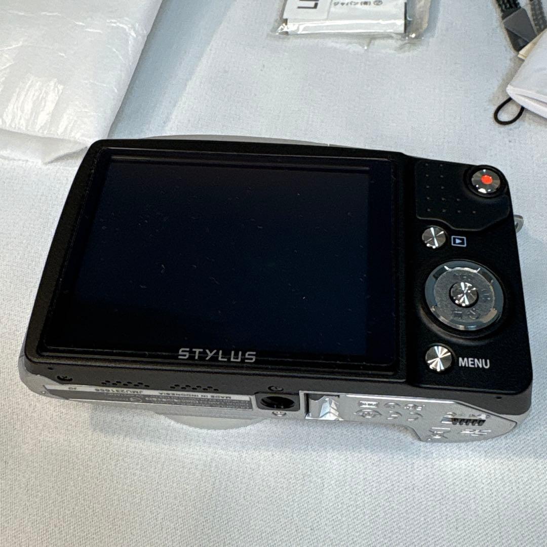 OLYMPUS STYLUS SZ-16 シルバー