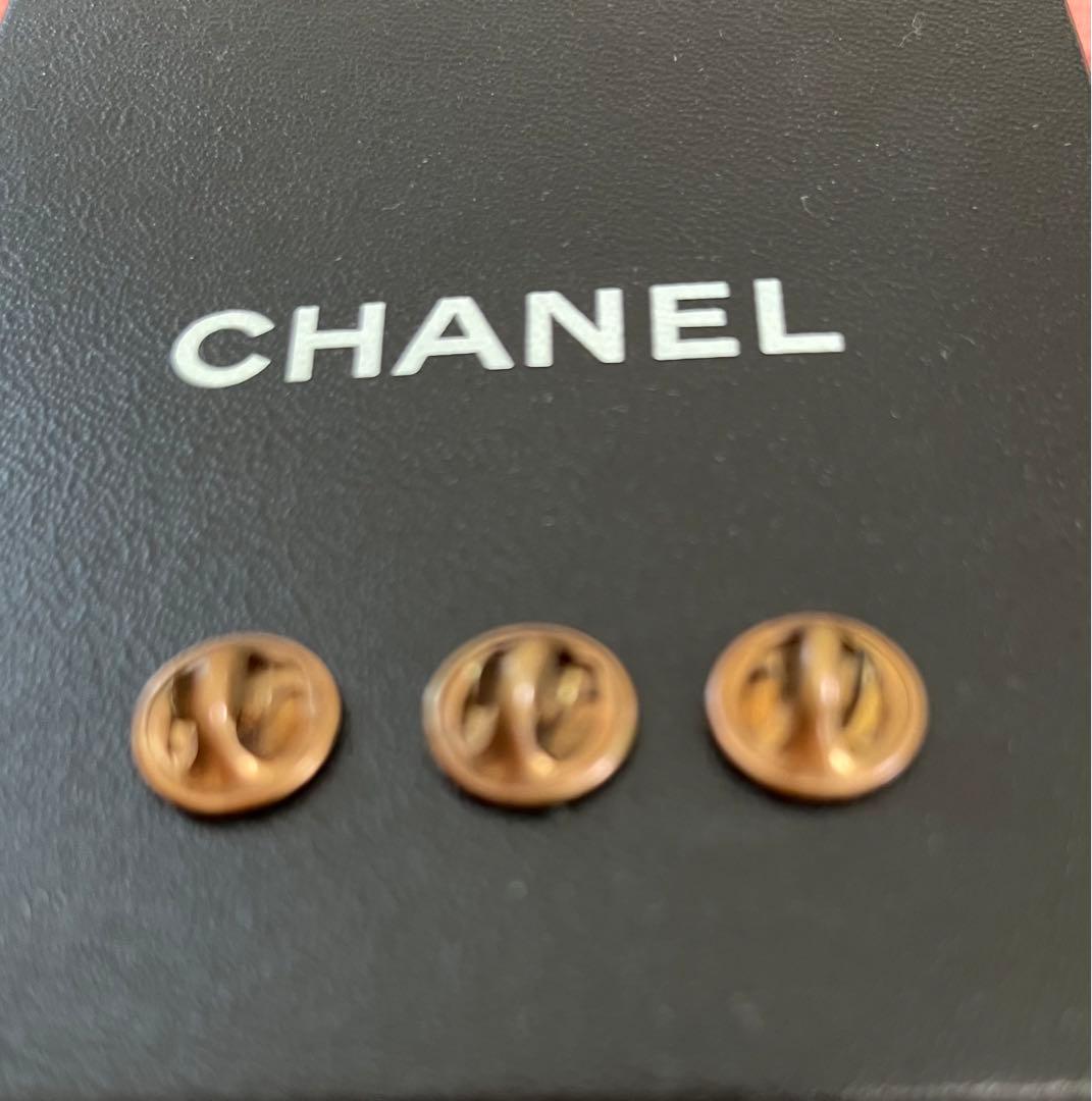 ssimmttong⭐︎正規品CHANEL ピンバッチ３点セット