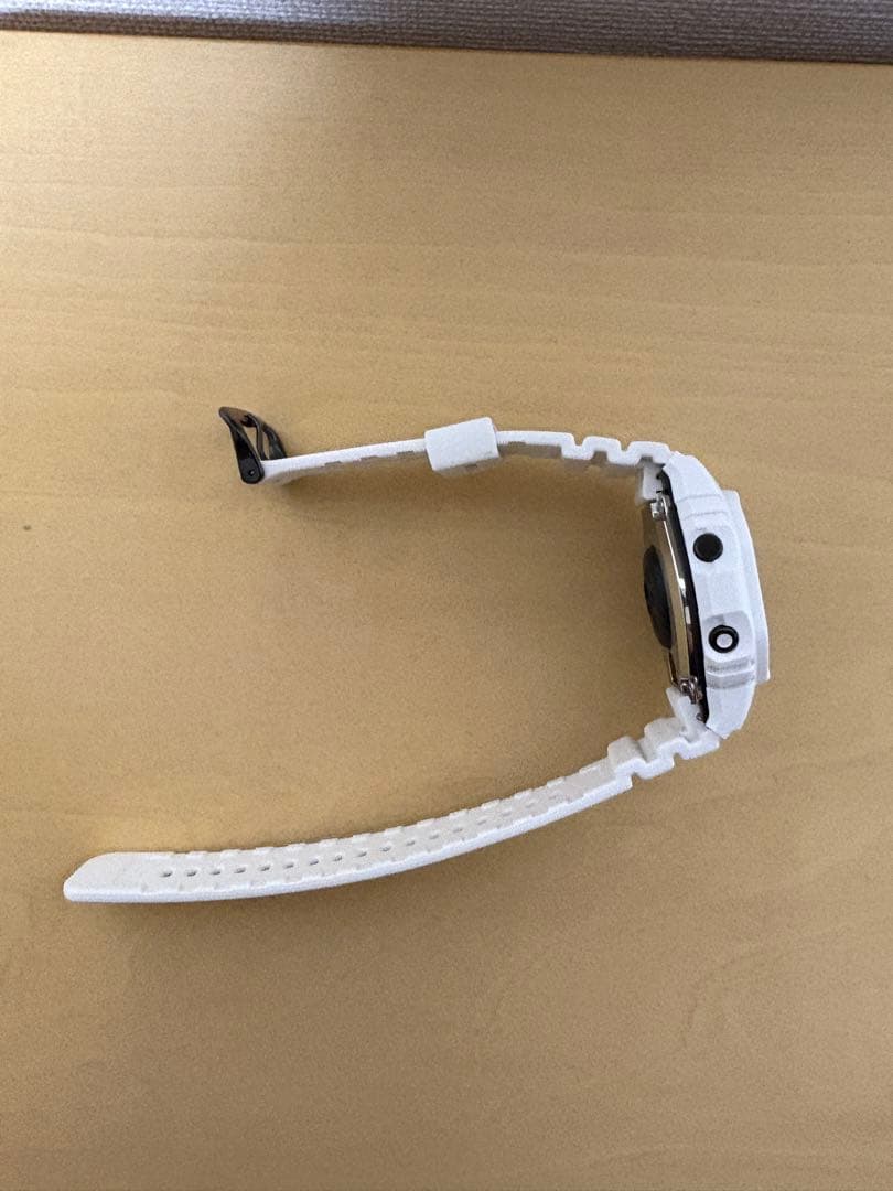 G-SHOCK ジーショック DW-H5600-7JR ホワイト