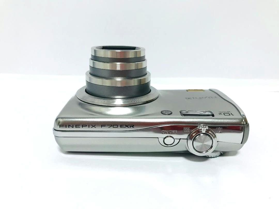 【値下げ歓迎・美品】 FUJIFILM FinePix F70 EXR シルバー