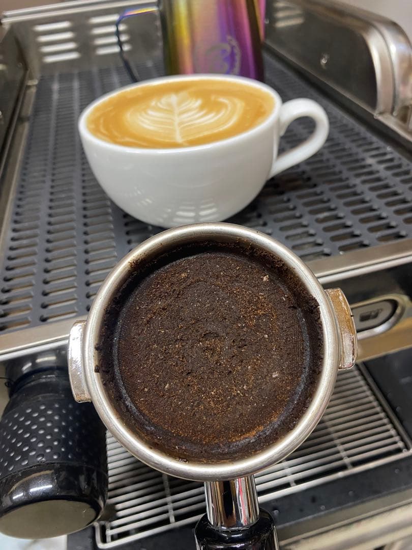 【Z】ラチンバリ100Vエスプレッソマシン＋バリスタグッズ一式