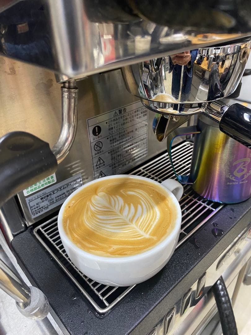 【Z】ラチンバリ100Vエスプレッソマシン＋バリスタグッズ一式