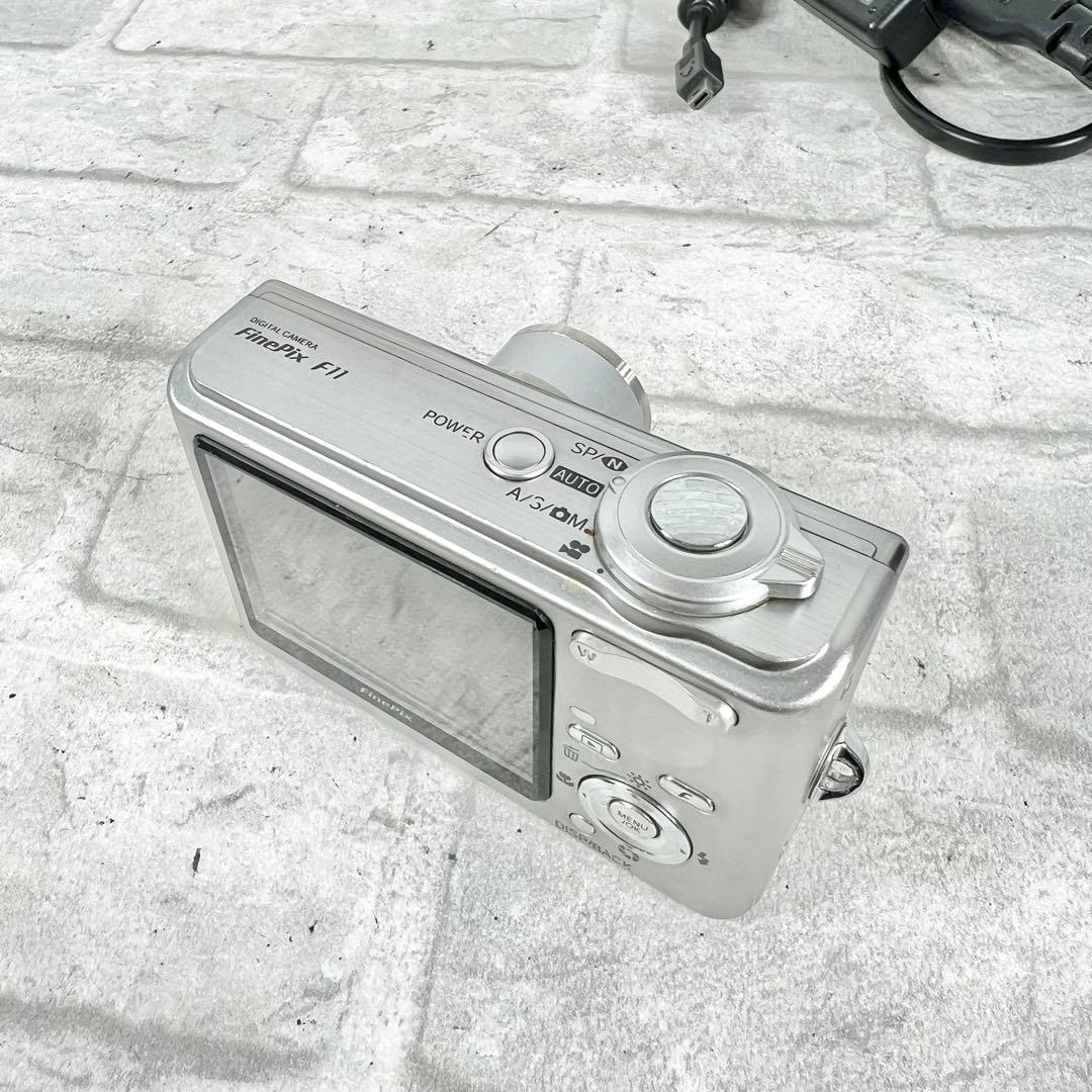 Fujifilm FinePix F11 コンパクトデジタルカメラ